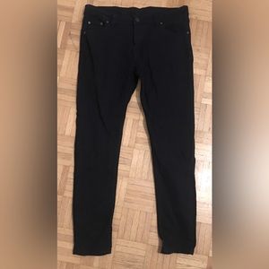 Women’s black skinny jeans